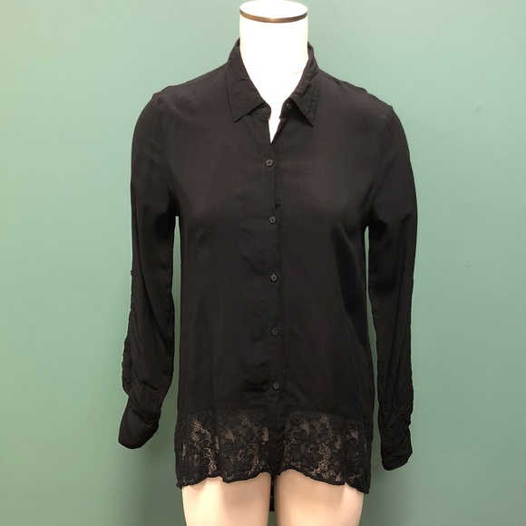 Nicole by Nicole Miller Black Solid Lace accent at bottom Shirt - Picture 1 of 6